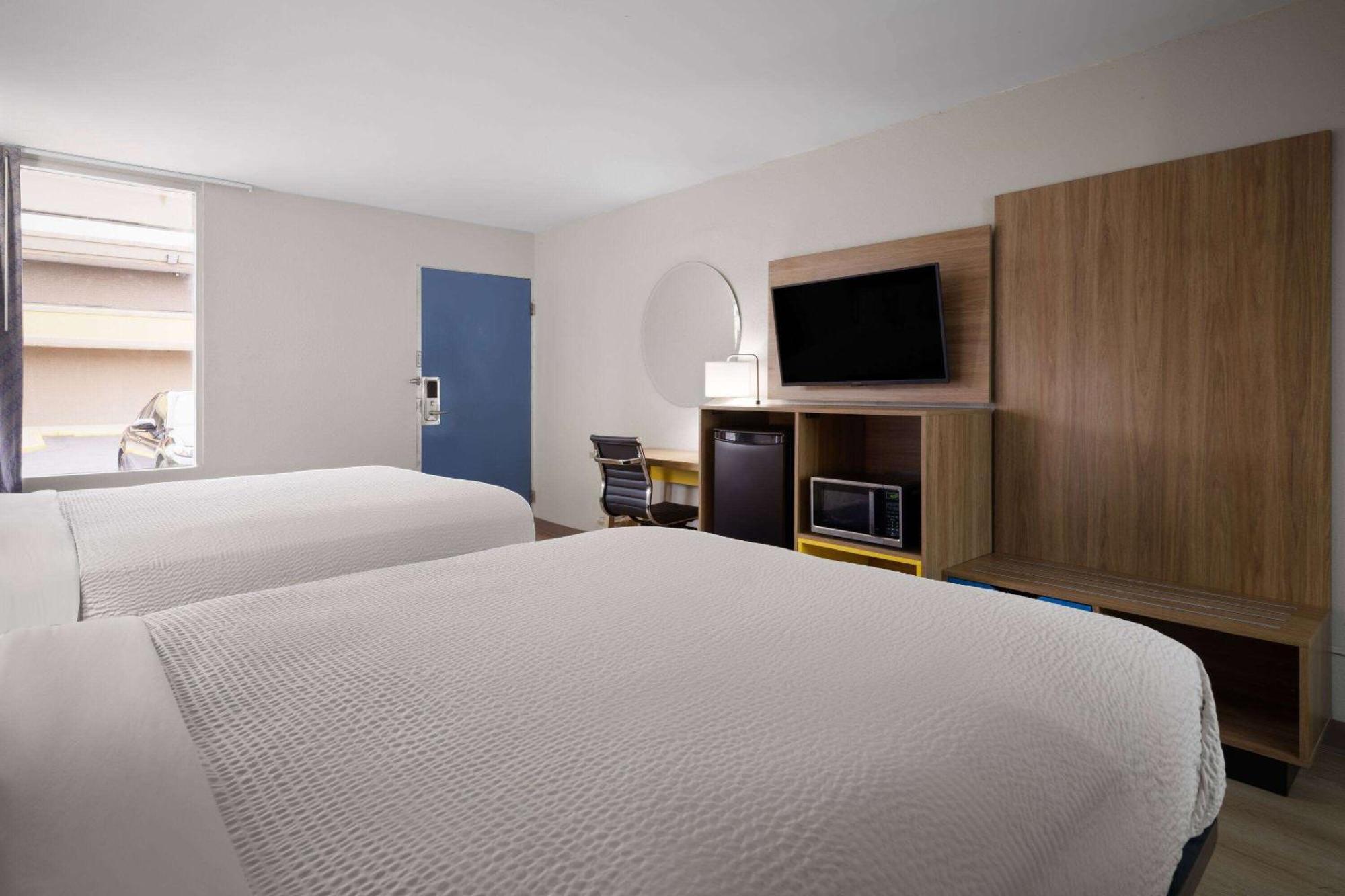 Days-Inn By Wyndham Montgomery I-85 Exterior foto